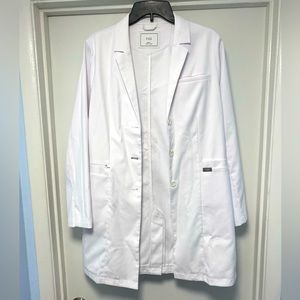 Figs - Women’s White Bellevue - Slim Long Lab Coat